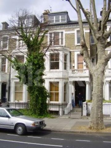 			NEW ON!, 1 Bedroom, 1 bath, 1 reception Ground Floor Flat			 Sutherland Avenue, MAIDA VALE W9